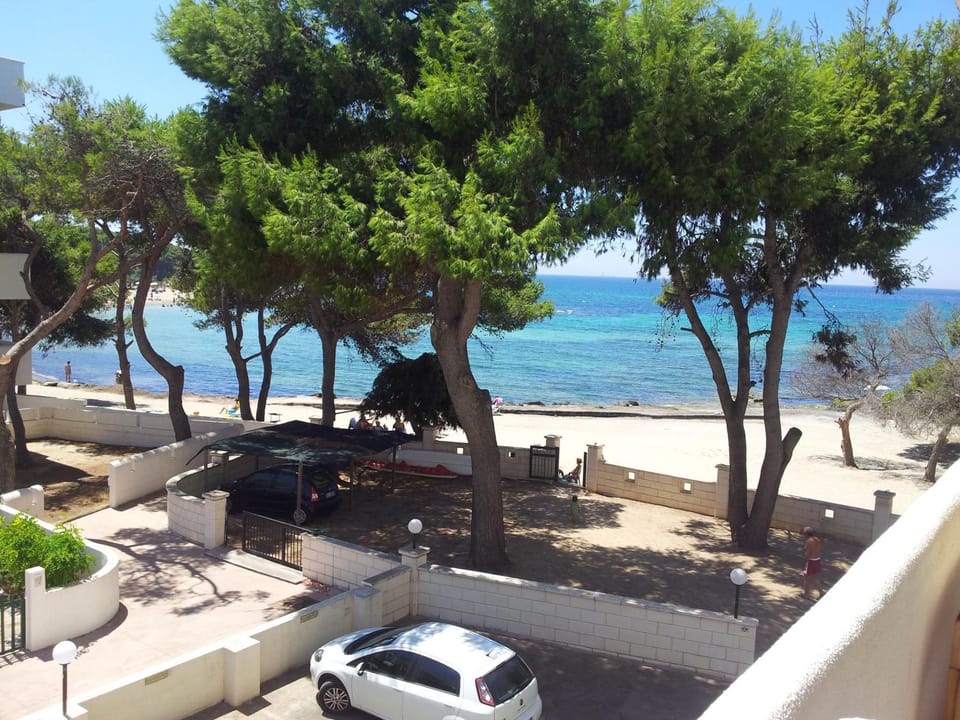 Facade/entrance, Beach, Sea view