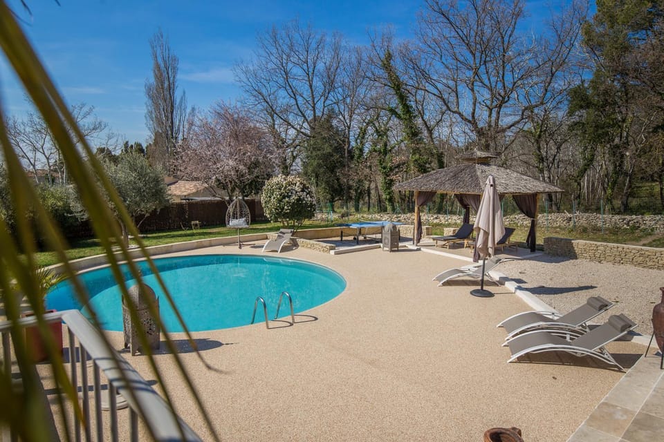El Sama-In , Piscine chauffée House in L'Isle-sur-la-Sorgue