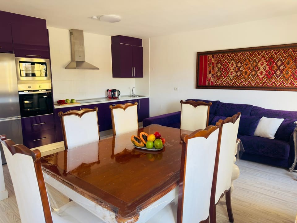 Kitchen or kitchenette, Living room, Seating area, stove