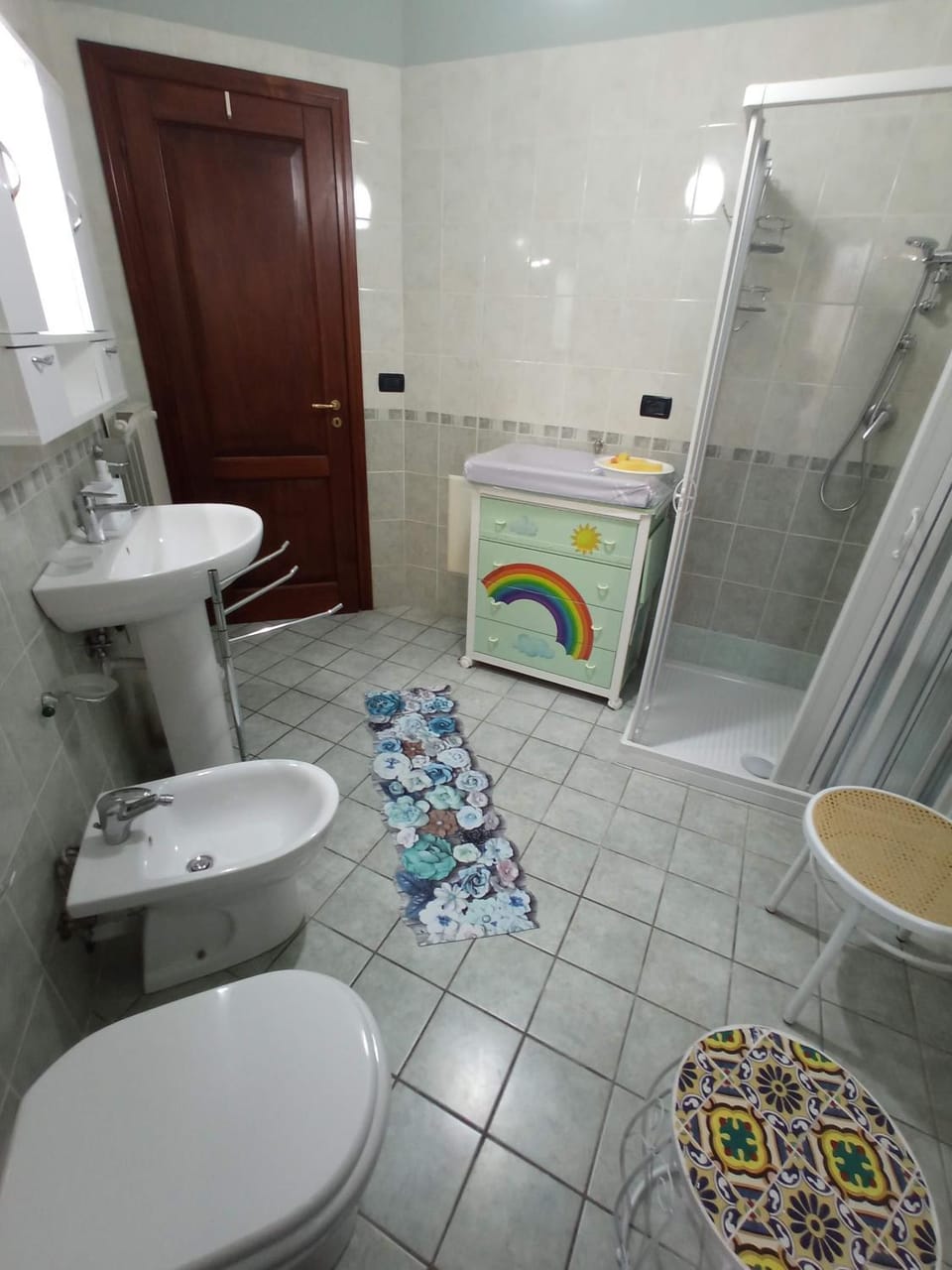 Shower, Toilet, bidet, washing machine
