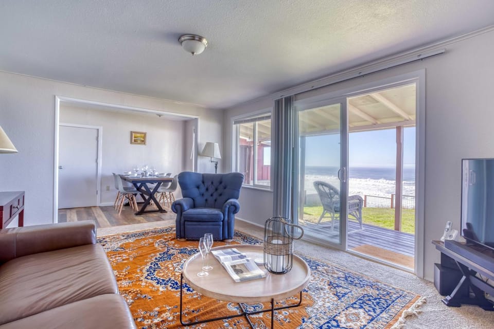 Cabana J House in Devils Lake