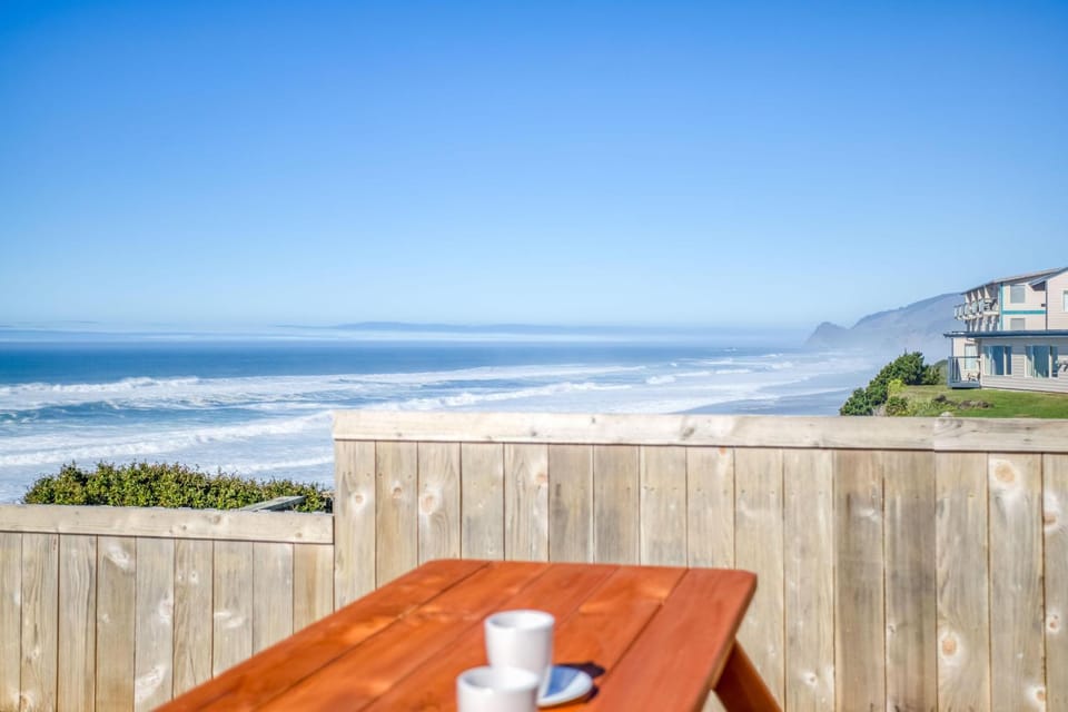 Cabana J House in Devils Lake