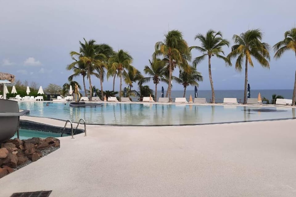 Pool view, Sea view, Swimming pool, sunbed