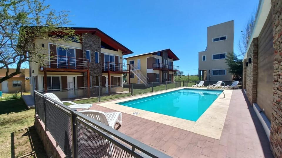 Pool view, Swimming pool, sunbed