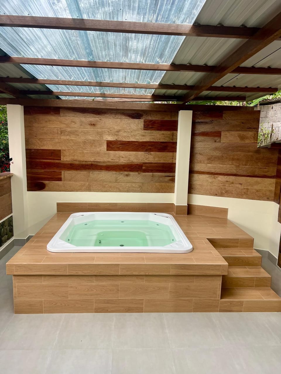Hot Tub, Hot Tub
