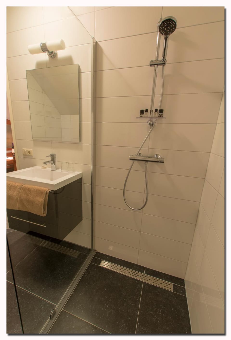 Shower, Bathroom, Bedroom