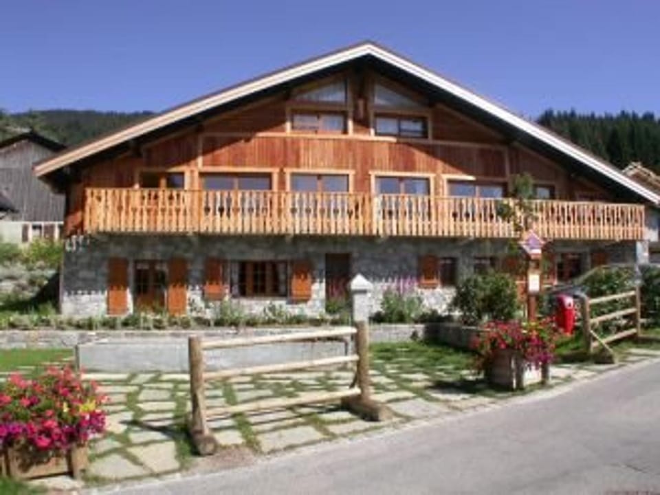 Appartement 3 pièces - 6 pers - Proche pistes et commerces, navette gratuite - FR-1-572-19 Apartment in Arâches-la-Frasse