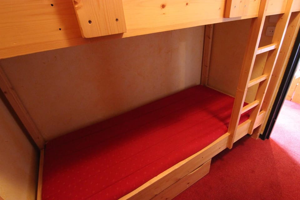 bunk bed