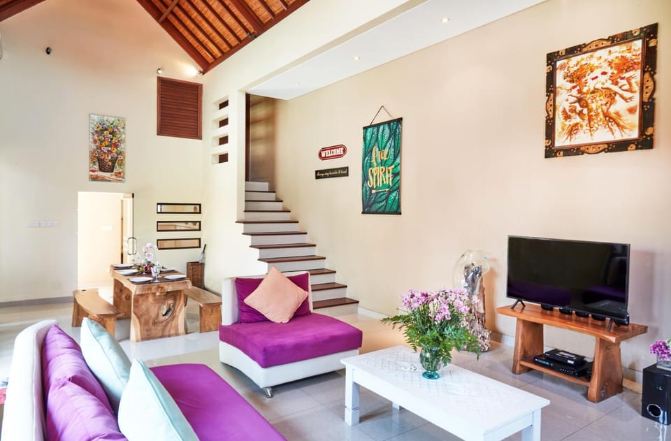TV and multimedia, Living room, Seating area