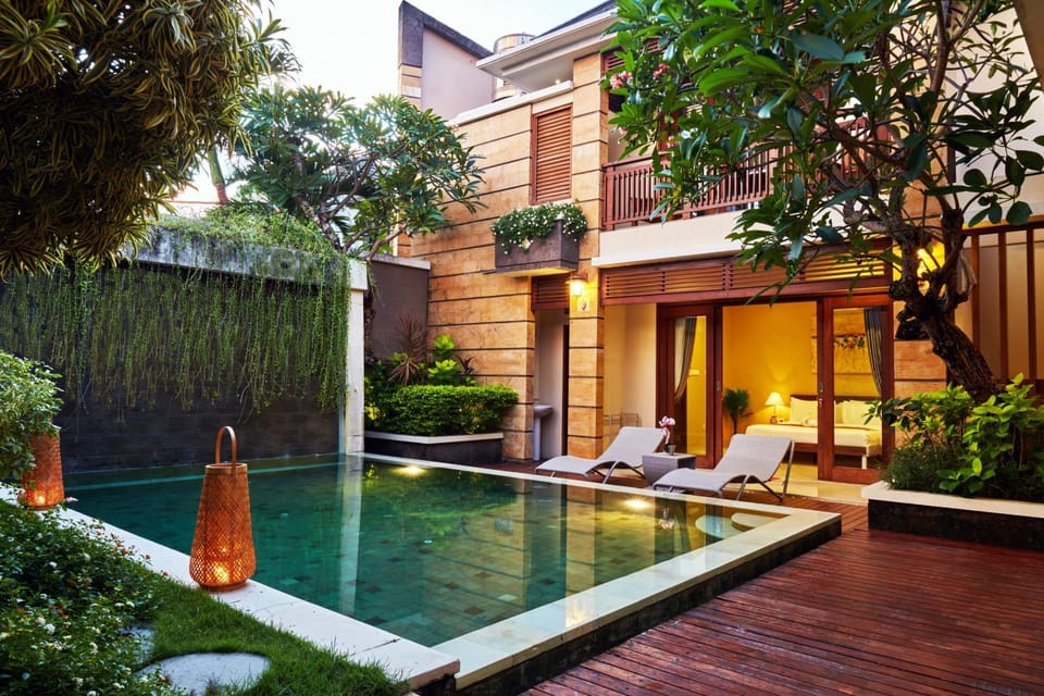 Property building, Patio, Garden, Garden view, Pool view, Swimming pool, sunbed