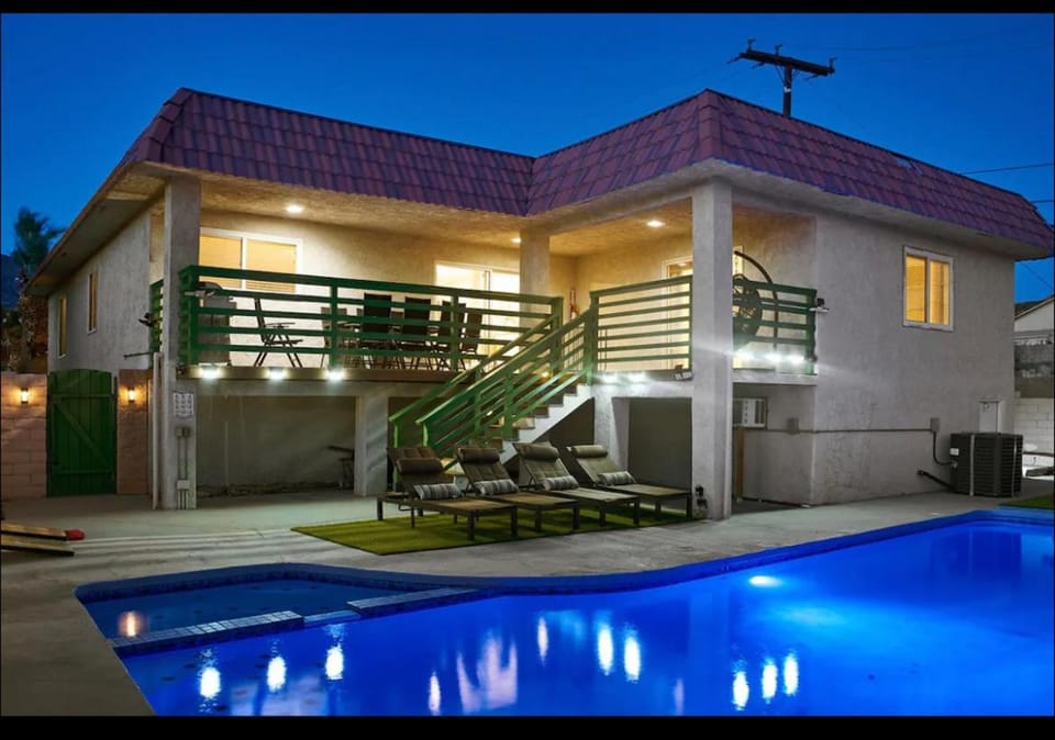 Desert Getaway by Palm Springs! W/Pool & Hot Tub House in Desert Hot Springs