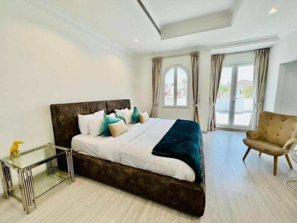 Elysian Villa With Breathtaking Sea Views Villa in Dubai