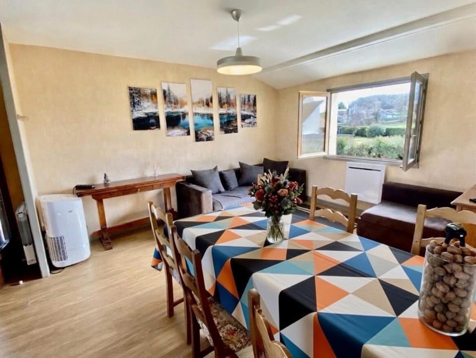 Aaah la campagne. . . Apartment in Auvergne-Rhône-Alpes