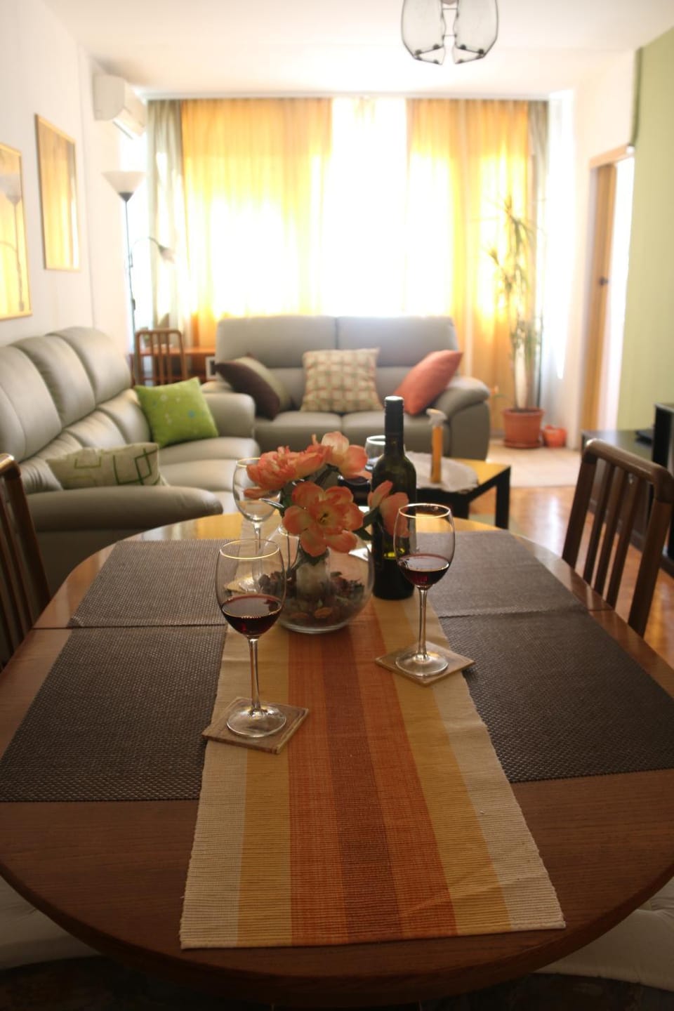 Living room, Seating area, Dining area