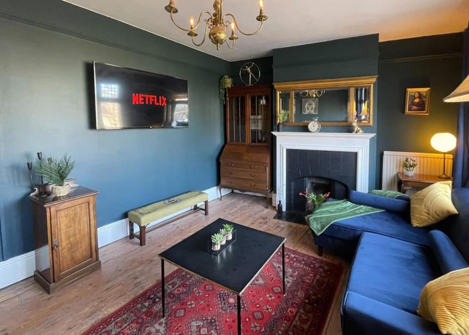 Character City Centre 3-bed Apartment on Mill Rd Apartment in Cambridge