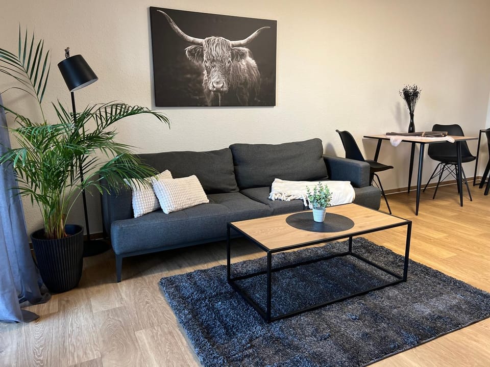 Living room, Seating area, Dining area