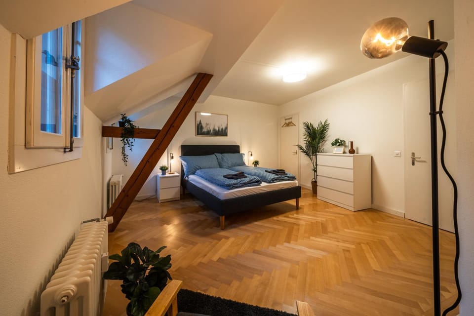 Bed, Photo of the whole room, Bedroom