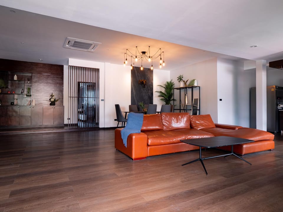 Living room, Seating area, air conditioner