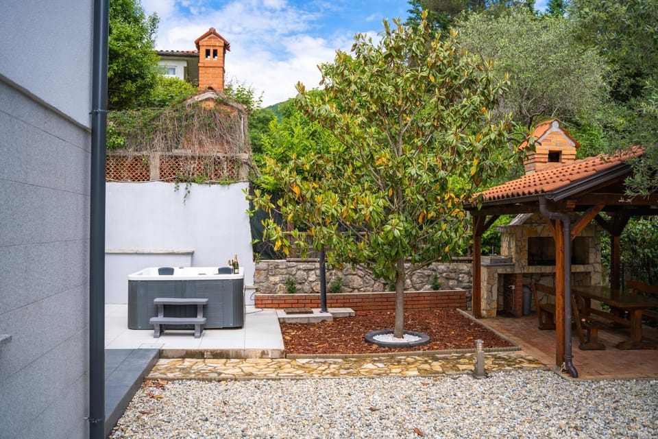 BBQ facilities, Garden