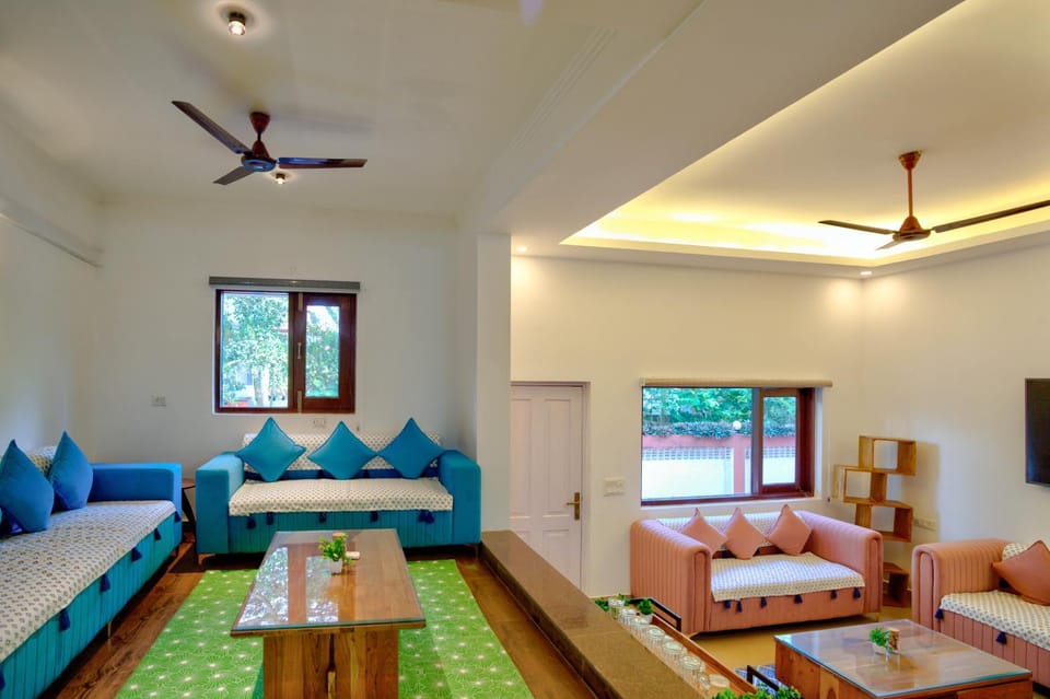 LUXURY 3BHk VILLA WITH PRIVATE POOL NEAR CANDOLIM Villa in Goa, India