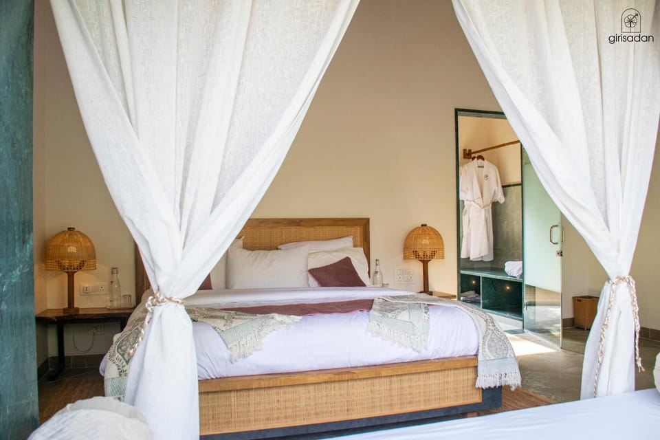 Photo of the whole room, Bedroom