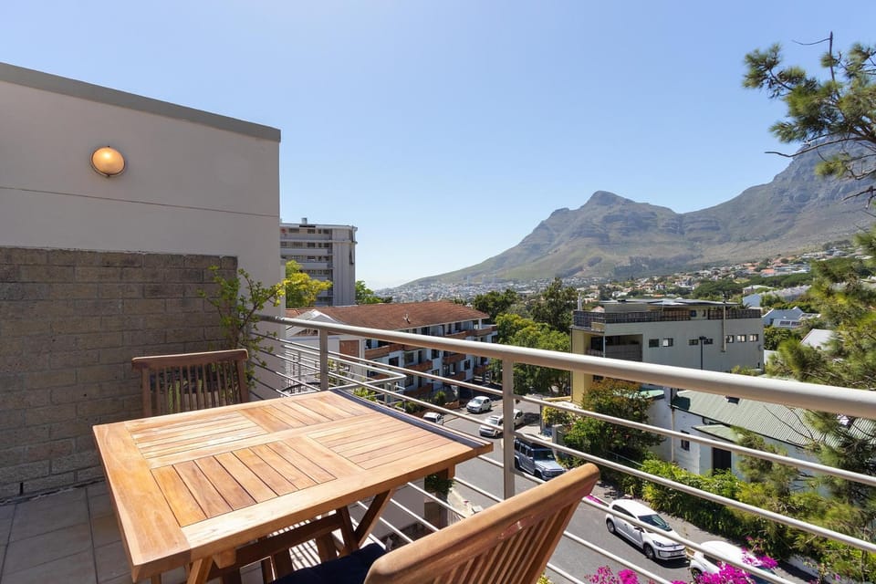 View (from property/room), Balcony/Terrace, Mountain view