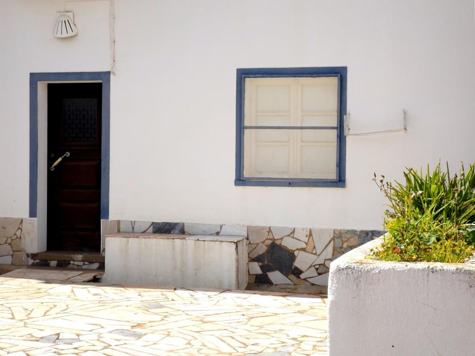 Casas do Pomar House in Lagos