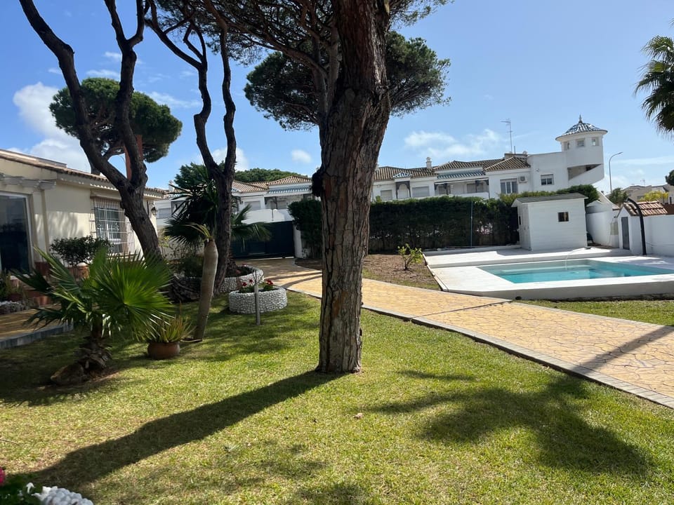 Villa Sagrario House in Chiclana de la Frontera