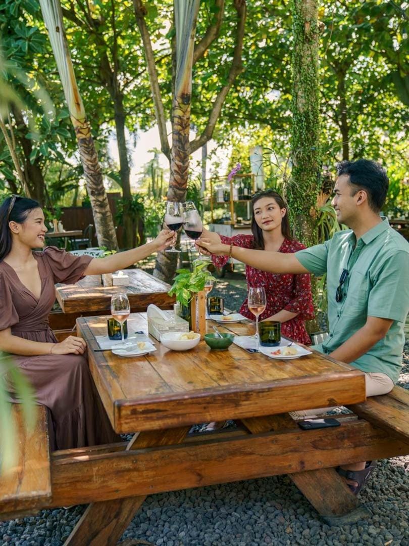 Keramas Moonlight Villa Hotel in Blahbatuh