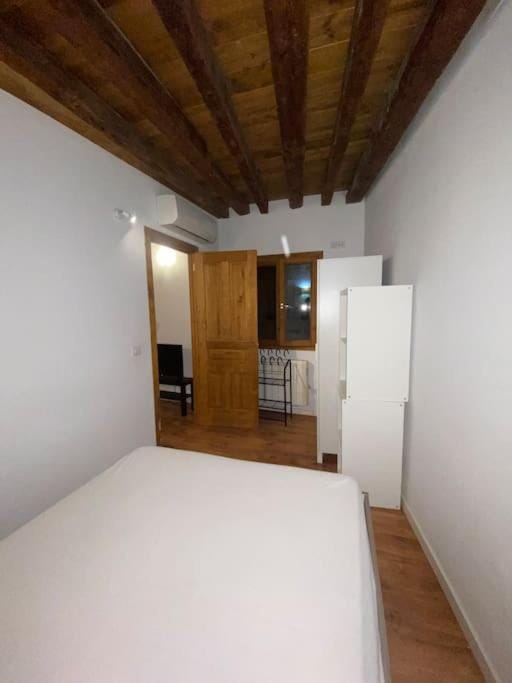 Gigantones Apartment in Toledo