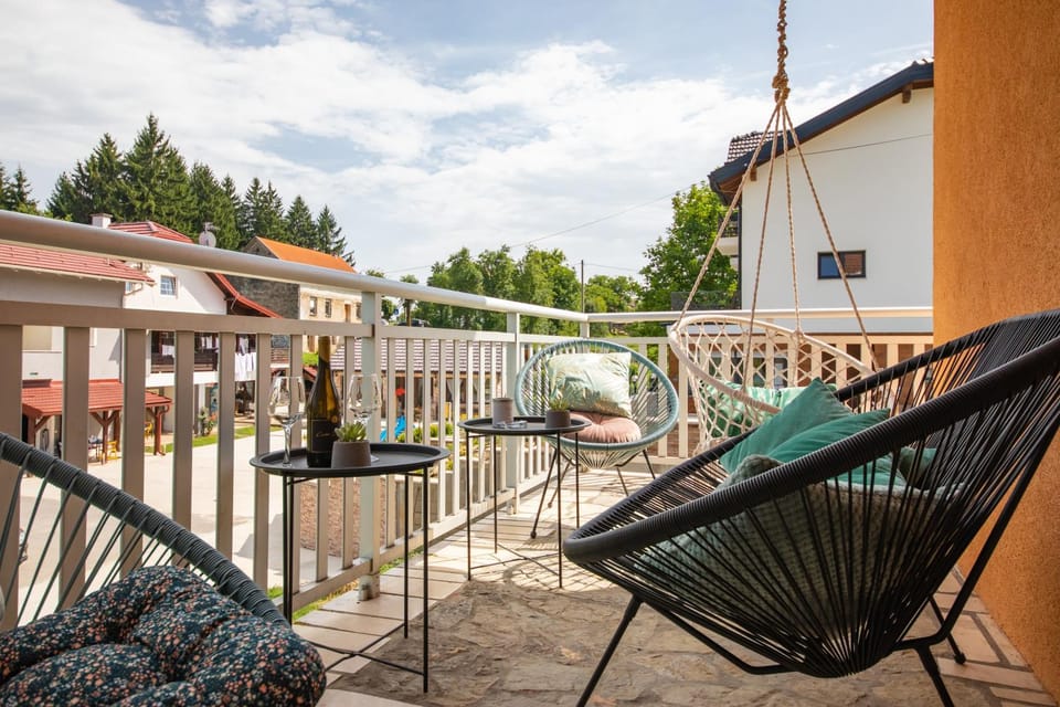 View (from property/room), Balcony/Terrace, Seating area