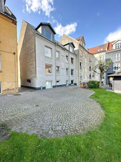 Modern apartment for 6 in city center Apartment in Aalborg