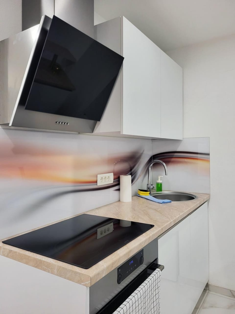 Kitchen or kitchenette, pet friendly, stove
