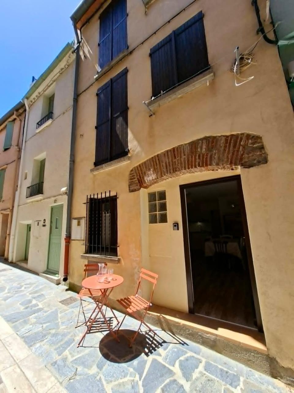 Property building, Facade/entrance