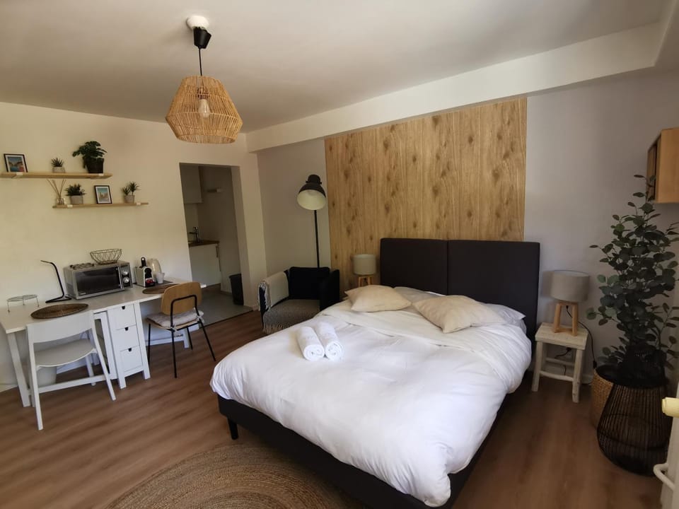 Living room, Bedroom