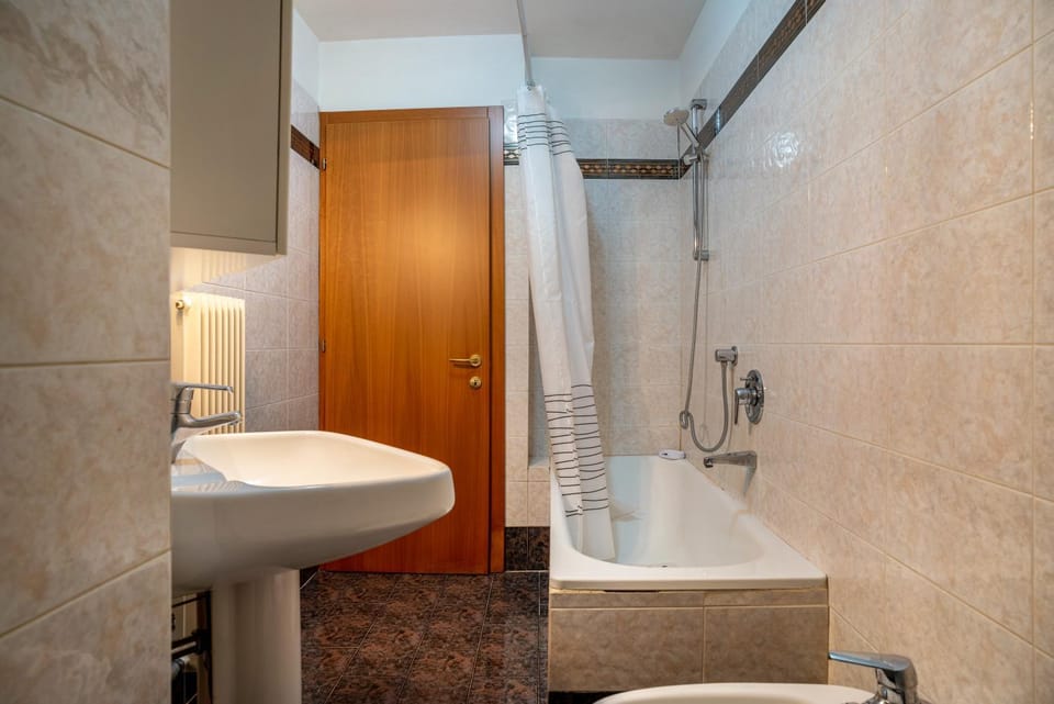 Bathroom, Living room