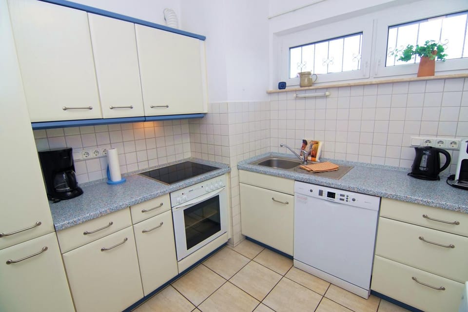 Bungalow Tilla House in Norden