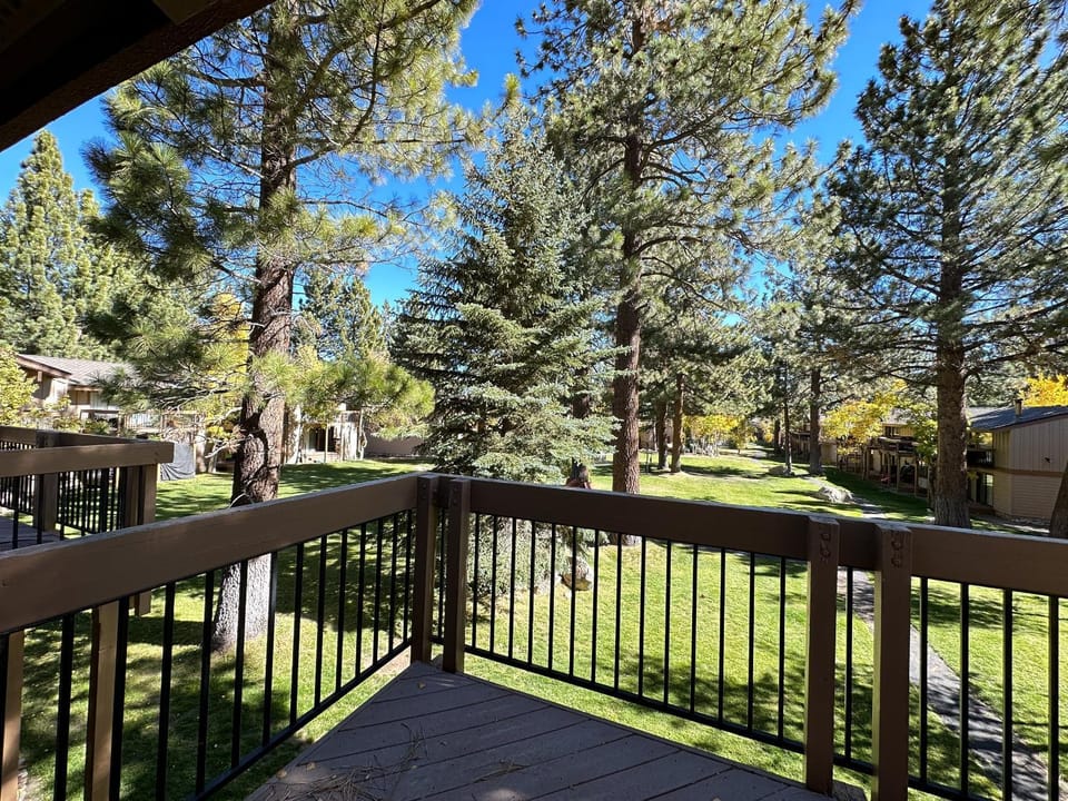 Villa de los Pinos #40 condo Apartment in Mammoth Lakes