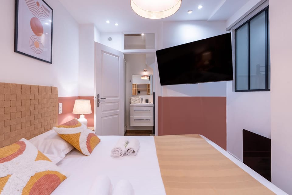 NEW - Designer Flat for 4 pp Apartment in Paris