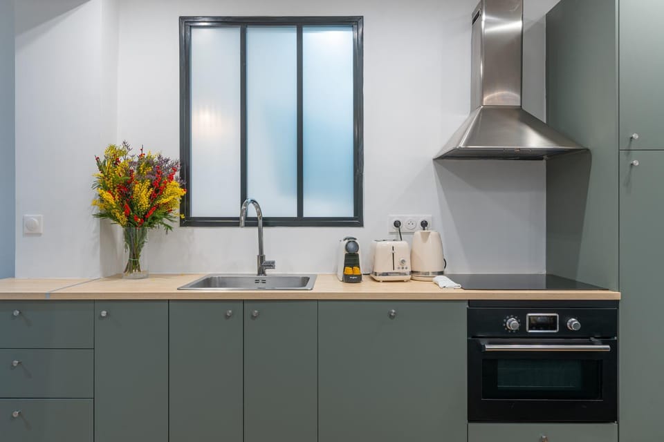 NEW - Designer Flat for 4 pp Apartment in Paris