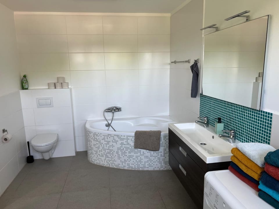 Toilet, Bathroom, Bath
