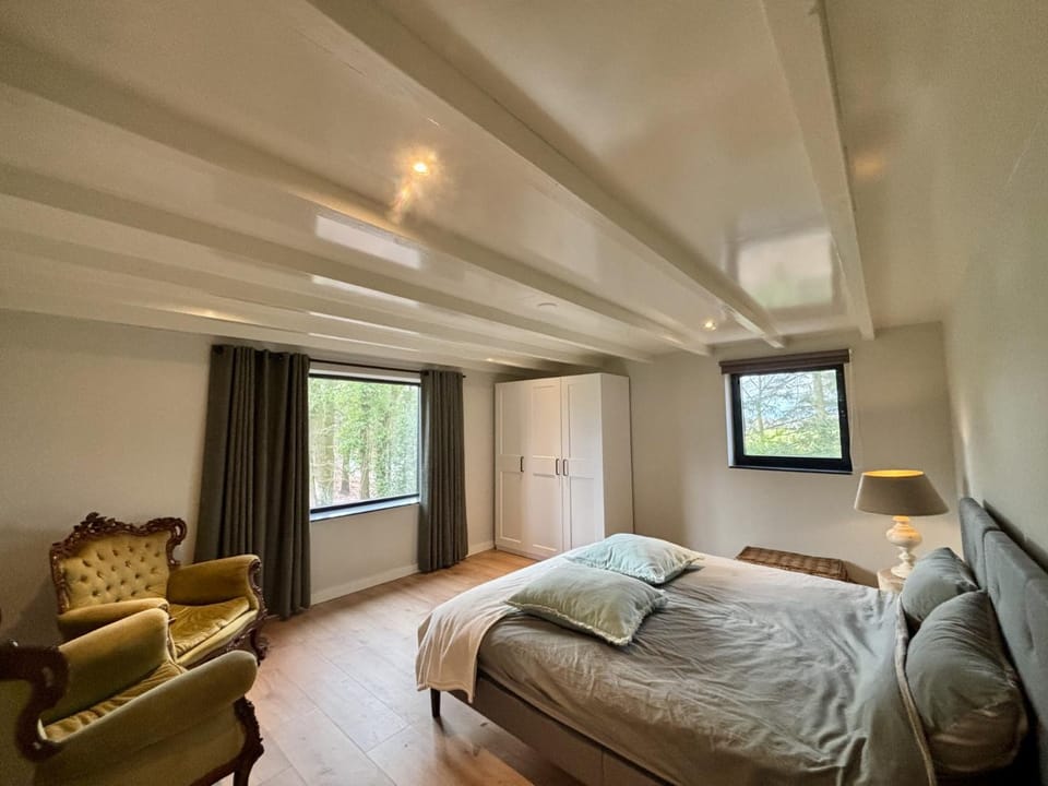 Luxe recreatiebungalows midden in bosrijke omgeving Waalre Noord-Brabant House in North Brabant (province)