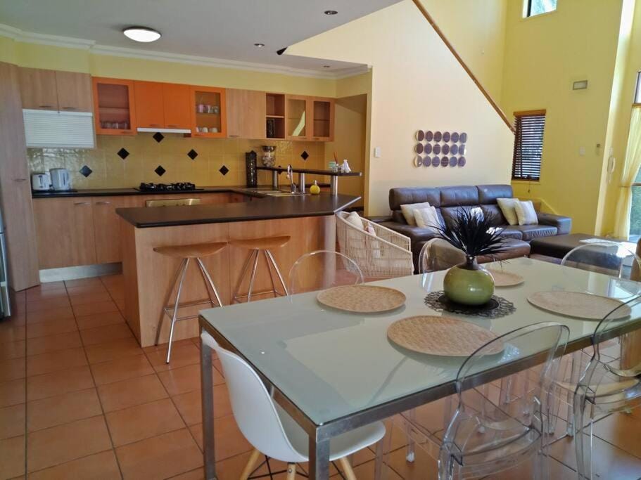 Kitchen or kitchenette, Living room, Dining area