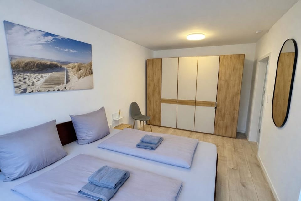 Bed, Bedroom, wardrobe