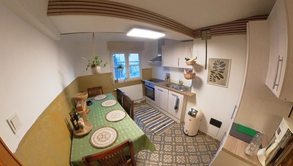 Coffee/tea facilities, Kitchen or kitchenette, Seating area, Dining area, pet friendly
