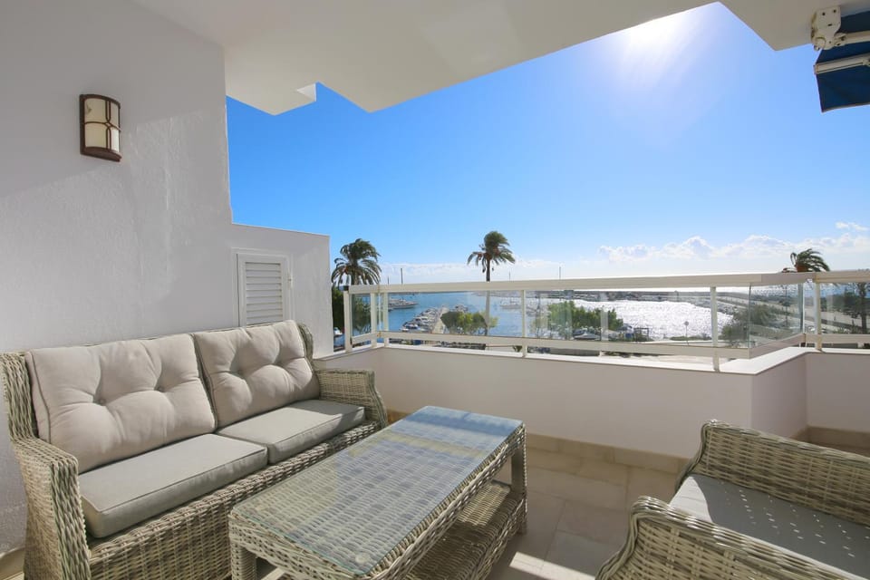Balcony/Terrace, Balcony/Terrace, Seating area, Sea view
