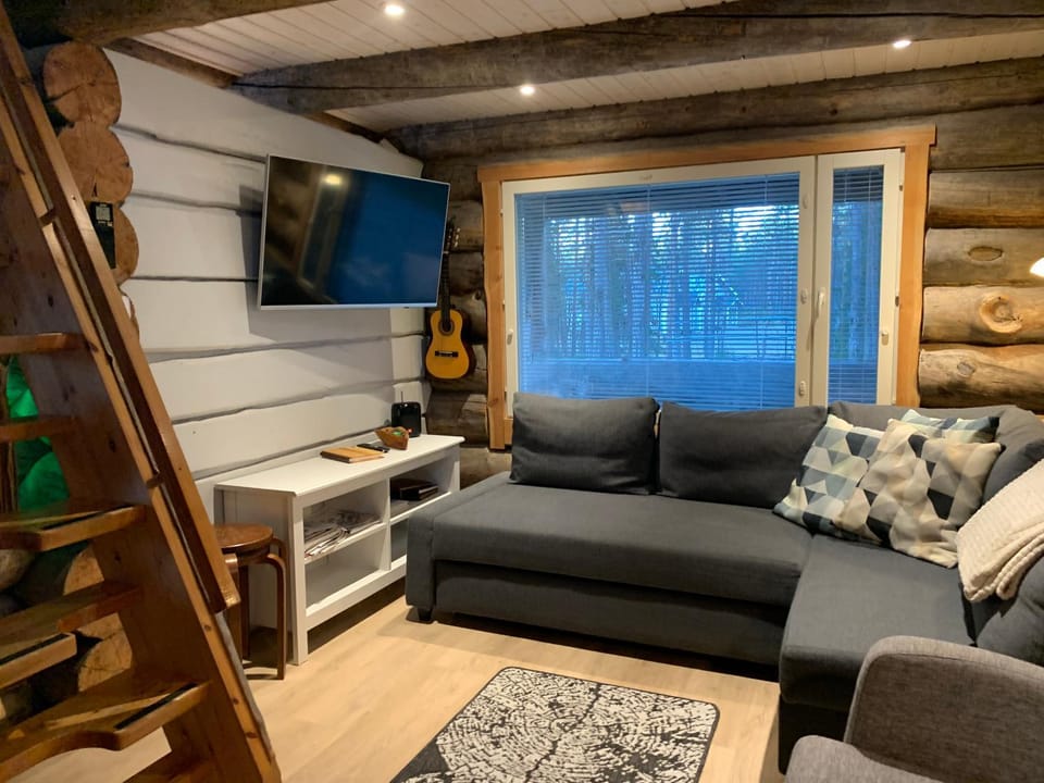 Kaupinpirtti, Ylläs, Äkäslompolo, , Lapland - Silver Log Cabin with Lake and Fell Scenery Cabin in Norrbotten County, Sweden