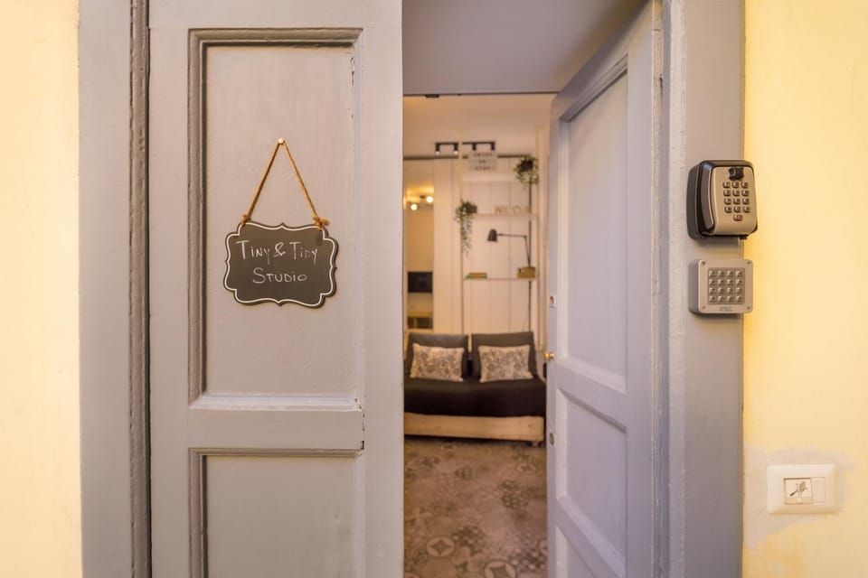 Facade/entrance, View (from property/room), Photo of the whole room, Inner courtyard view