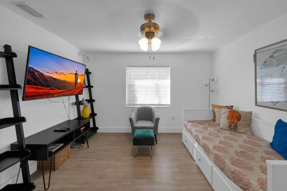 Biscayne Shore #2 - 3 2 - Charming and Tropical House in Miami Shores