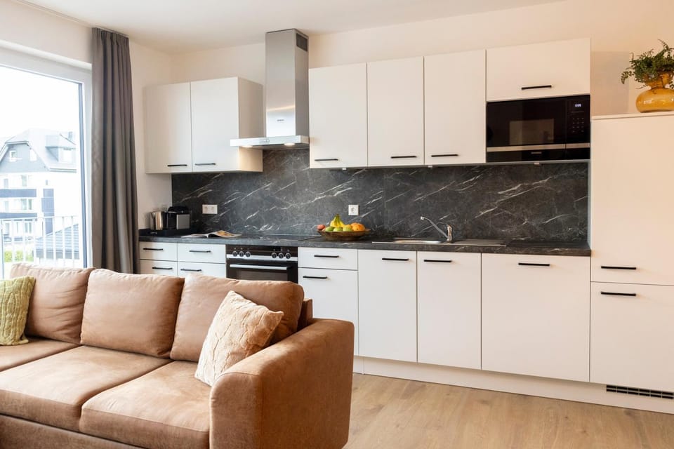 Kitchen or kitchenette, Seating area